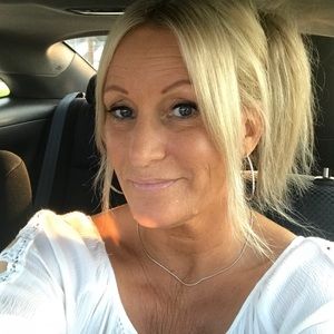 Meet your Posher, Charcharlotte